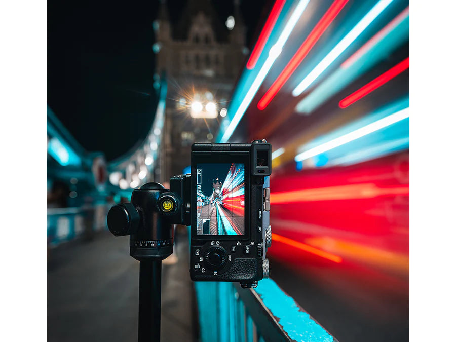 Sony A7C II + 28 - 60mm FE 4-5.6 (Silver) - Garanzia Sony Italia - Cavone Lux Pro