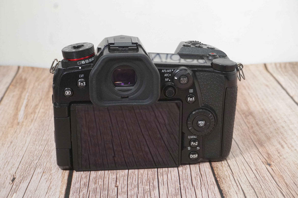 Panasonic Lumix G9 (7200 SCATTI) + 3 BATTERIE