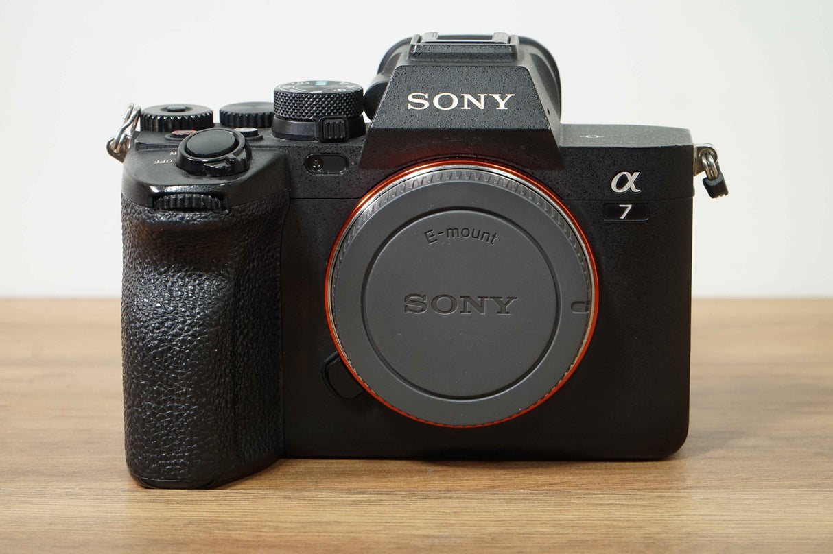 Sony A7 IV (GARANZIA SONY ITALIA FINO A LUGLIO 2028)
