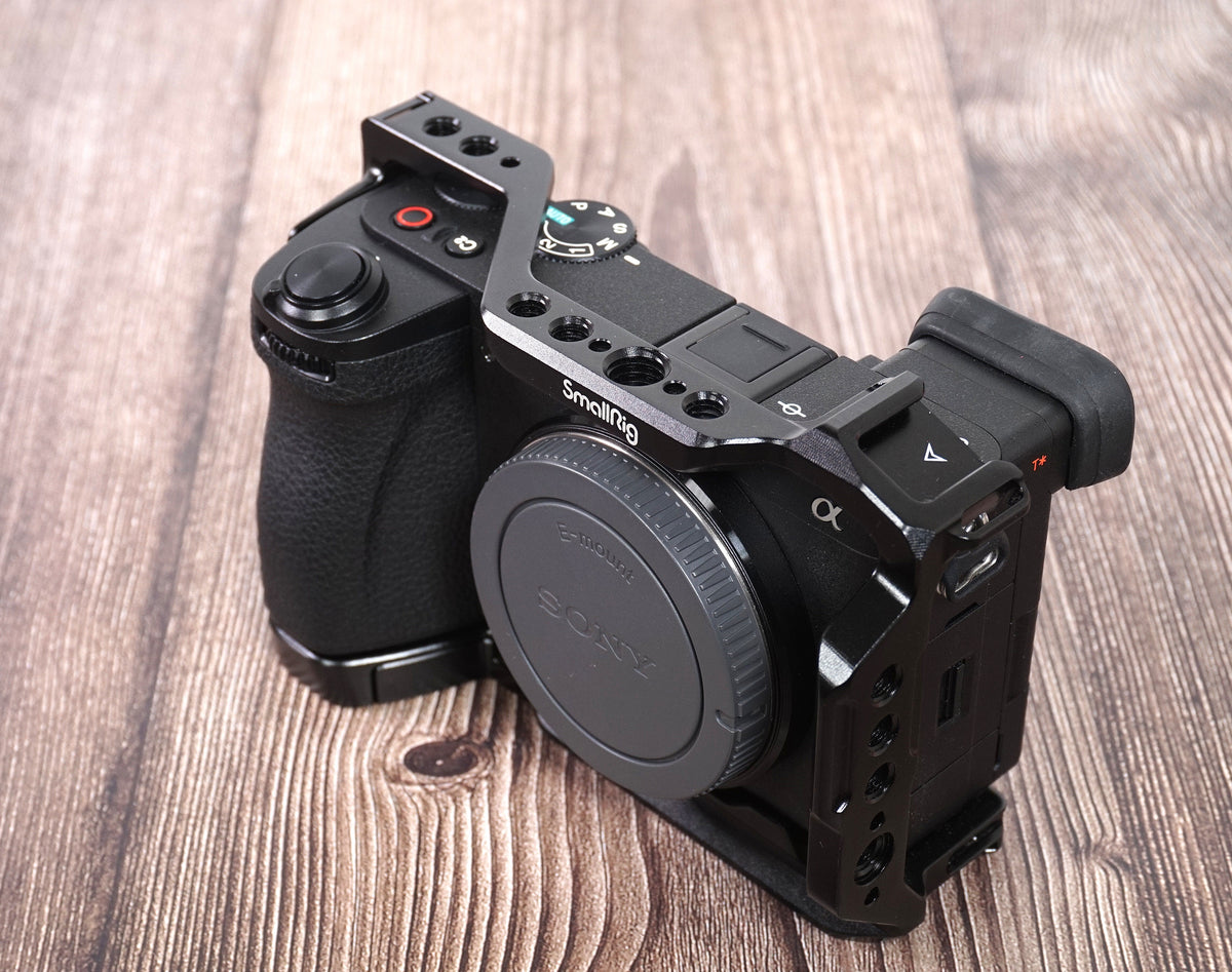SONY A6700 + CAGE smallrig (450 scatti)
