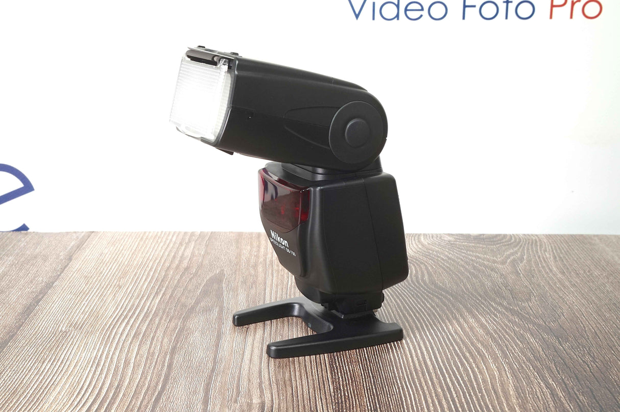 NIKON SB 700