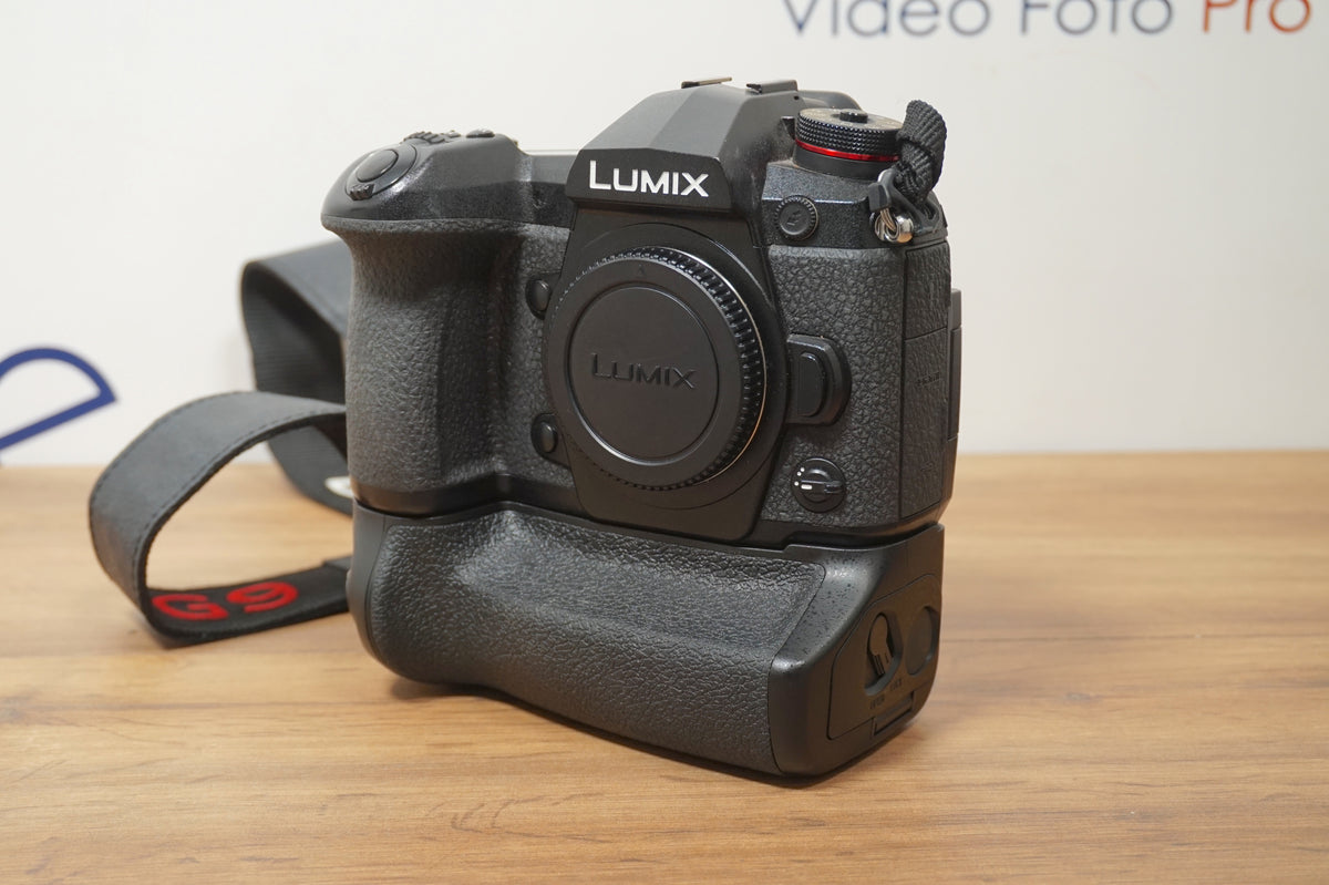 Panasonic Lumix DC G9 + Batterygrip 15437 scatti