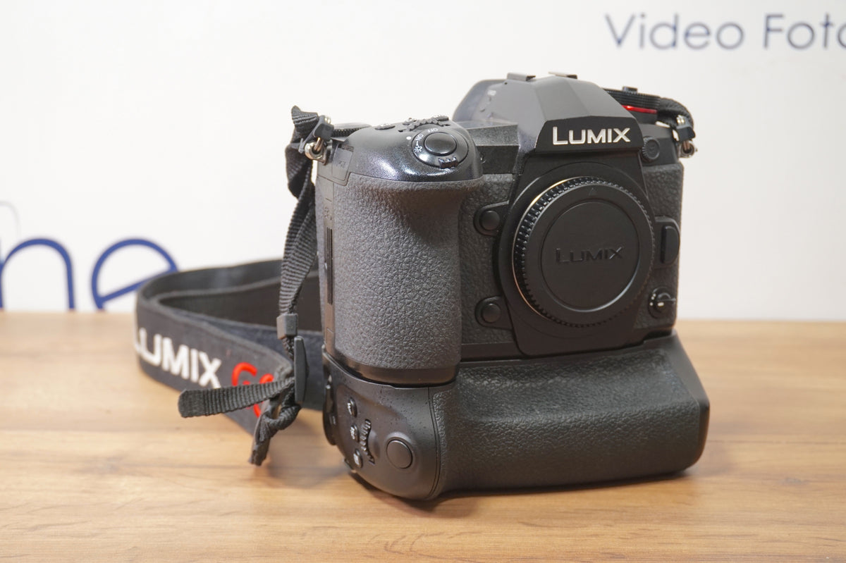Panasonic Lumix DC G9 + Batterygrip 15437 scatti