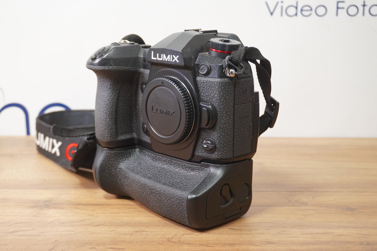 Panasonic Lumix DC G9 + Batterygrip 15437 scatti