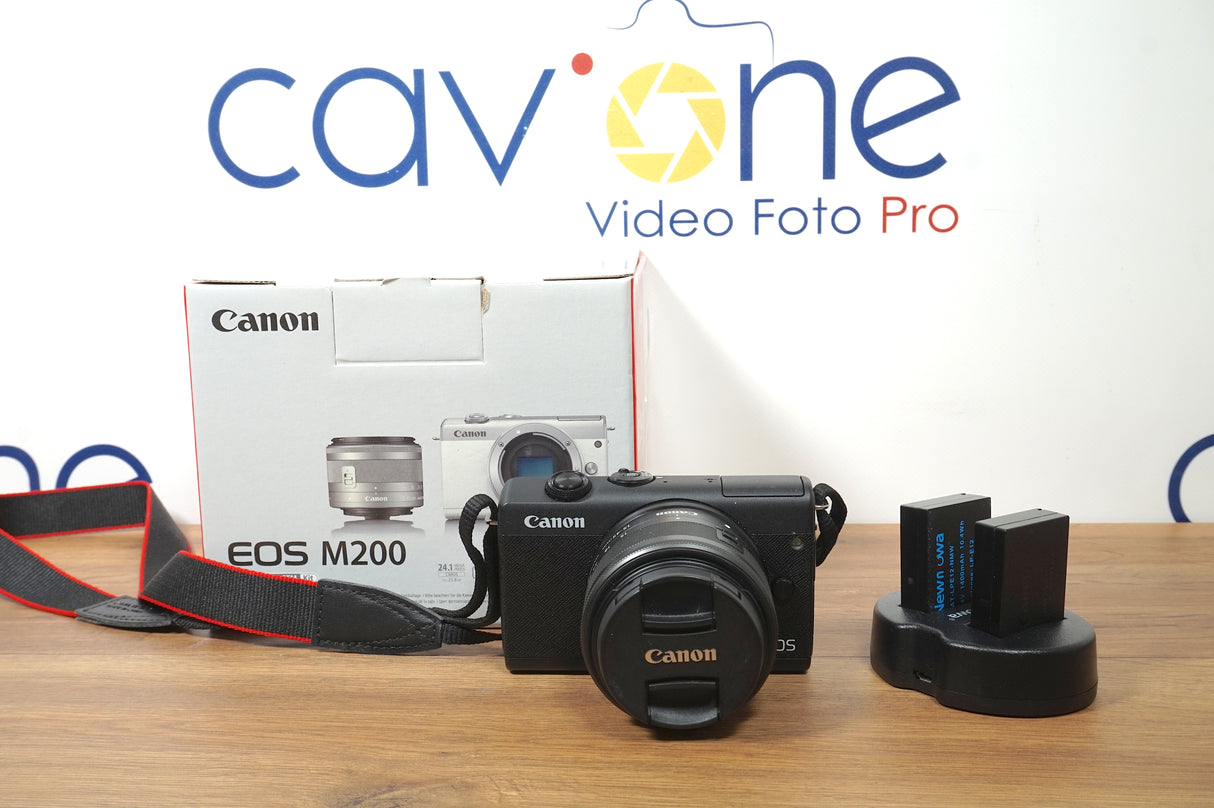 CANON EOS M200 + 15 45mm (usata)