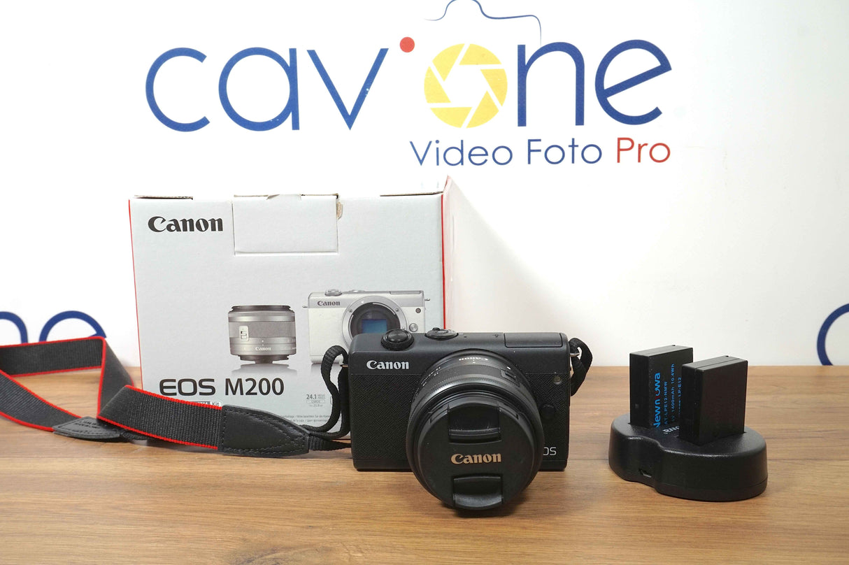 CANON EOS M200 + 15 45mm (usata)