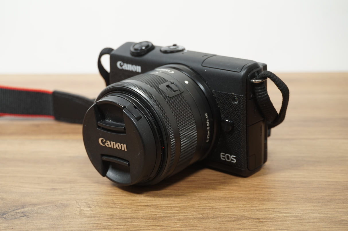 CANON EOS M200 + 15 45mm (usata)