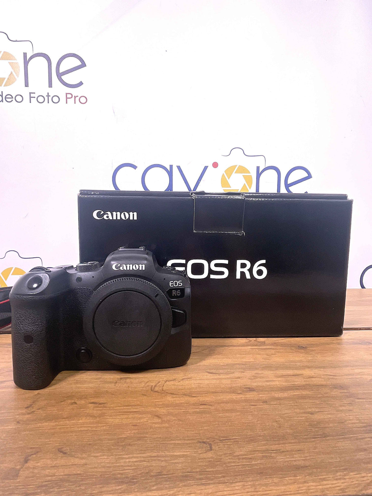 Canon EOS R6 (74900 scatti)Usata