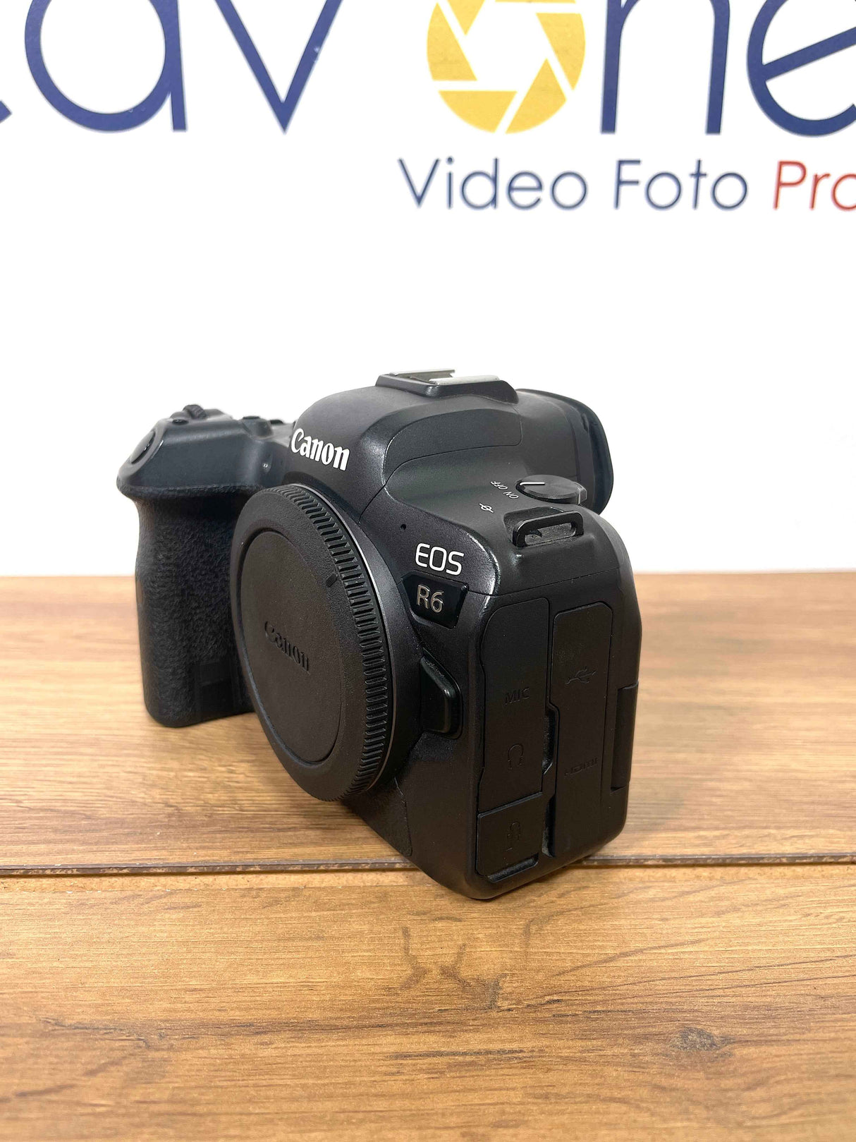 Canon EOS R6 (74900 scatti)Usata