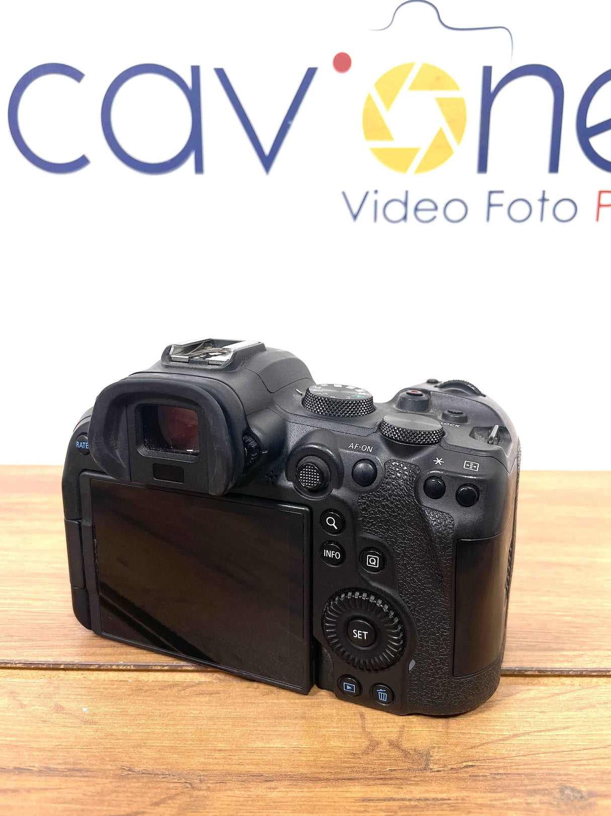 Canon EOS R6 (74900 scatti)Usata