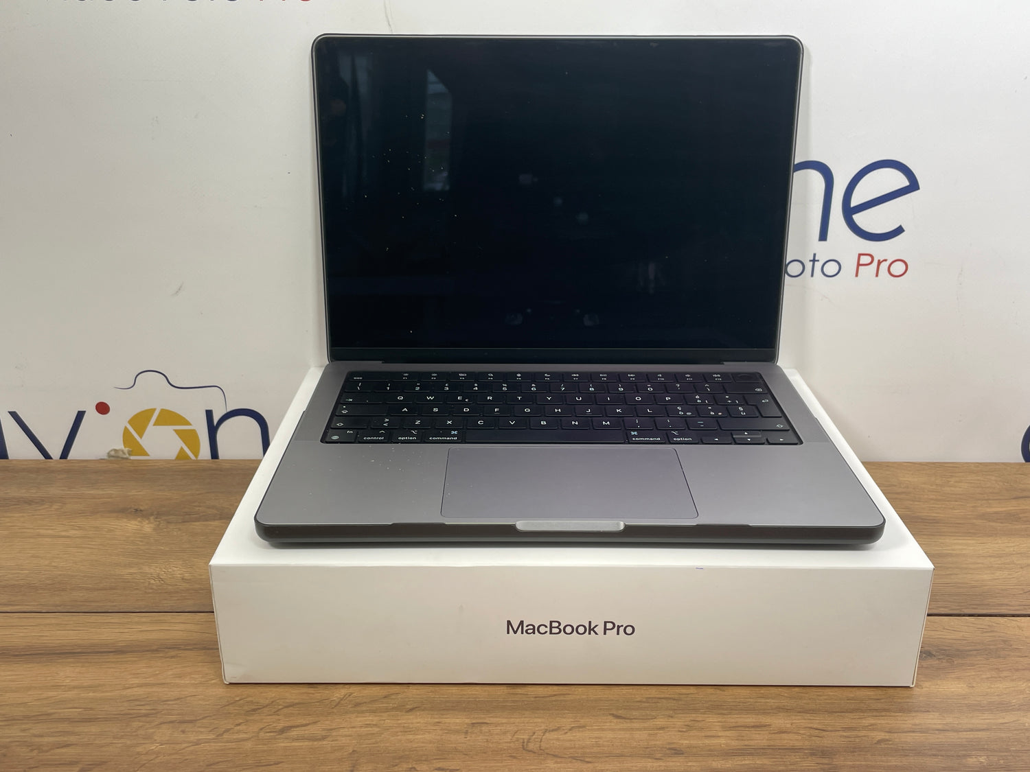 Apple MacBook Pro M1 Max 10-Core 32GB 1TB SSD (USATO)