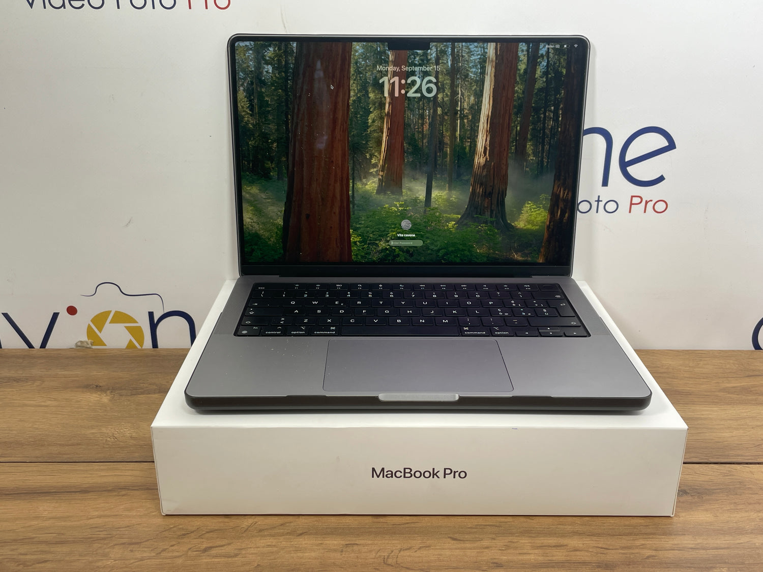 Apple MacBook Pro M1 Max 10-Core 32GB 1TB SSD (USATO)