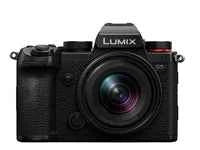 Panasonic Lumix S5D + 18-40mm F4.5-6.3 + 50mm F1.8 pack - Garanzia ufficiale 4 anni