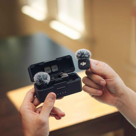 DJI Mic 3 (2 TX + 1 RX + Custodia di ricarica)