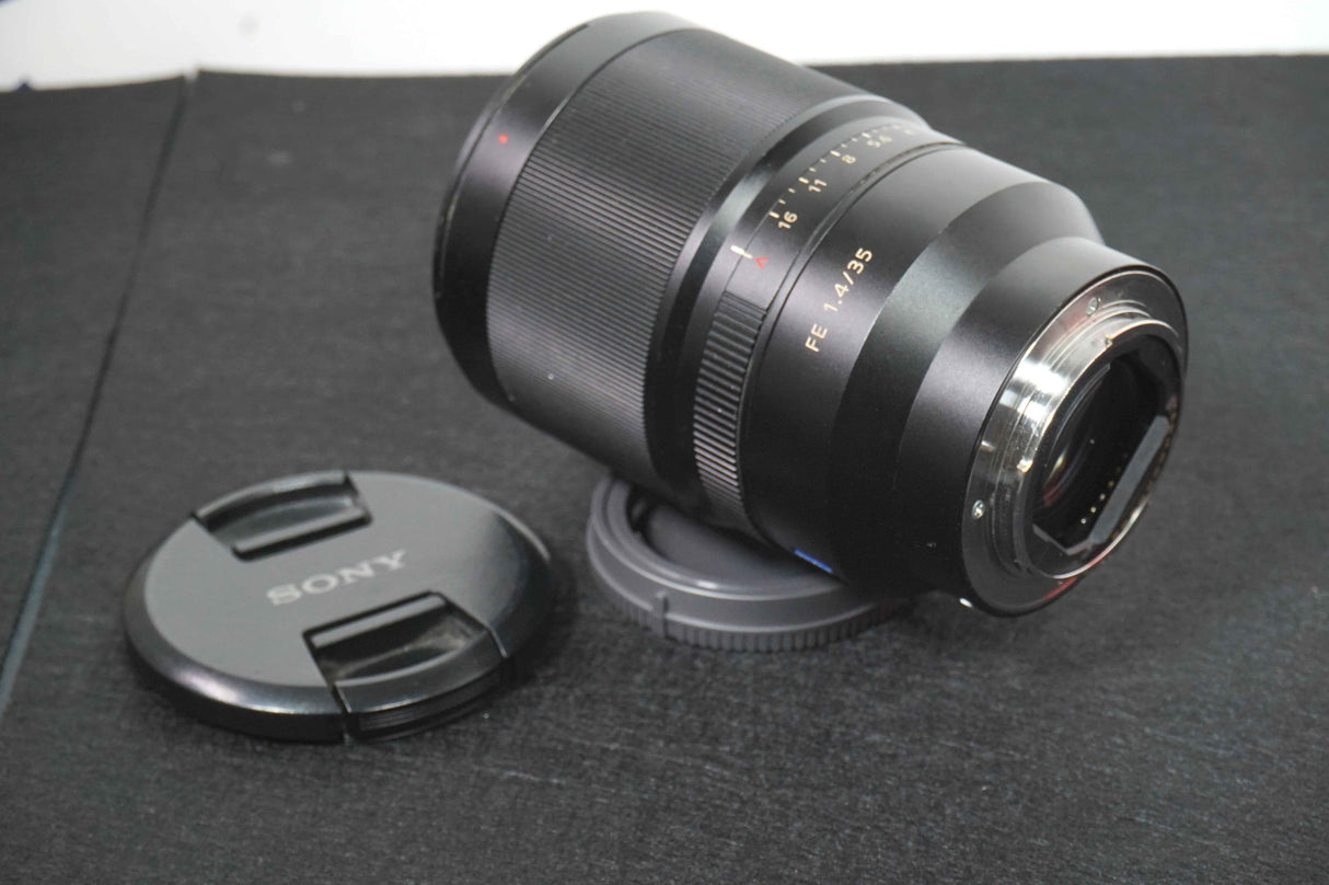 Sony Distagon T* FE 35mm f/1.4 ZA USATO (no paraluce)