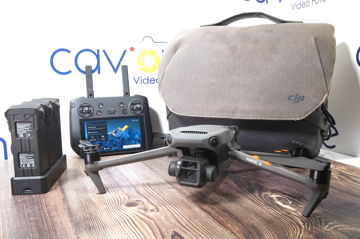 DJI Mavic 3 Fly More Combo con RC Pro (usato)