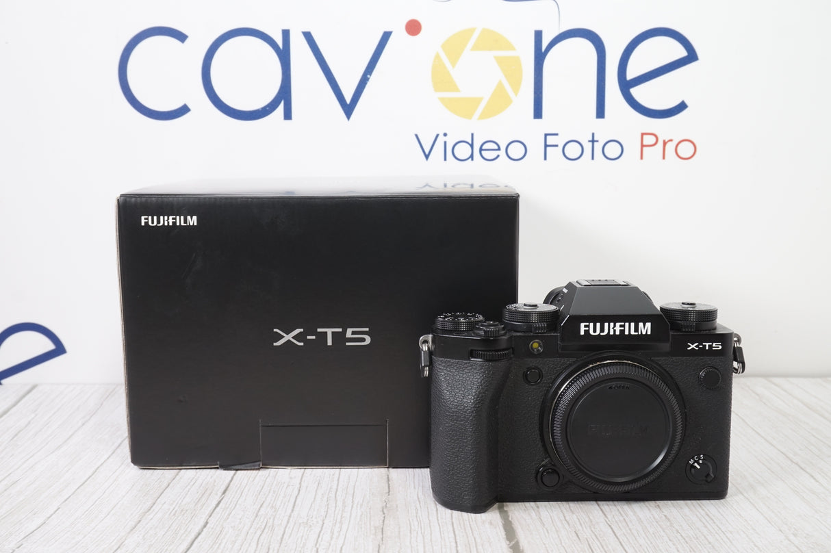 Fuji X-T5 usata (5585 scatti)
