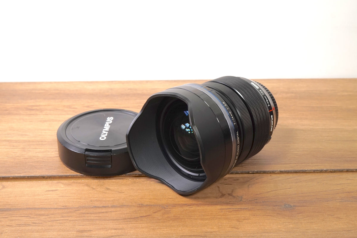 Olympus M.Zuiko Digital ED 7-14mm f/2.8 Pro (pari al nuovo)