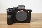 Sony A 7 IV (164000 scatti)