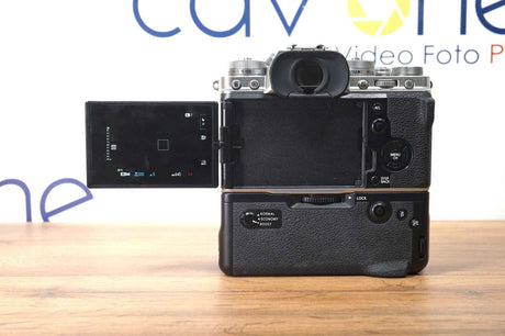 FUJI X-T4 + Vertical grip (2350 scatti)