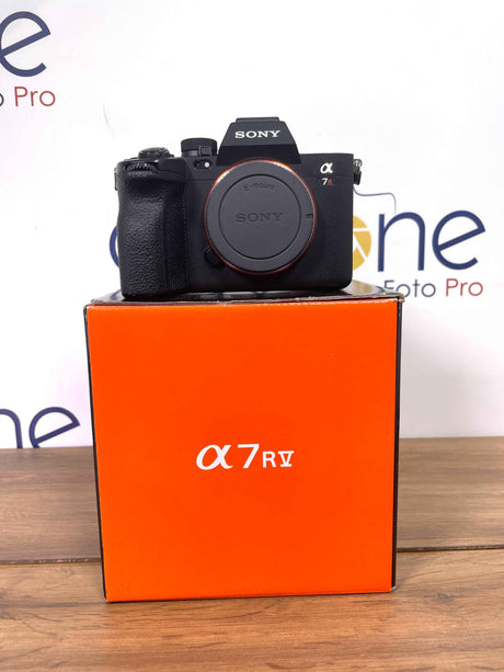 Sony A7R5 (49000 scatti) garanzia sony fino a dic 2027