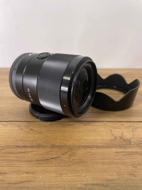 Sony FE 35mm f/1.8 USATO