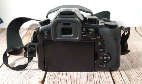 Panasonic Lumix FZ2000 (usato) - Garanzia residua fino a settembre 2027
