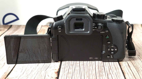 Panasonic Lumix FZ2000 (usato) - Garanzia residua fino a settembre 2027