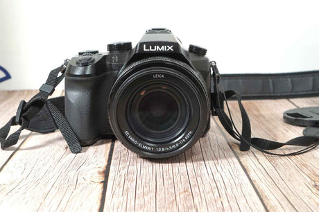 Panasonic Lumix FZ2000 (usato) - Garanzia residua fino a settembre 2027