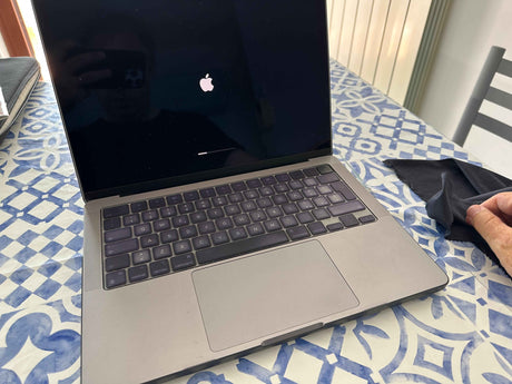 Apple MacBook Pro M1 Max 10-Core 32GB 1TB SSD (USATO)